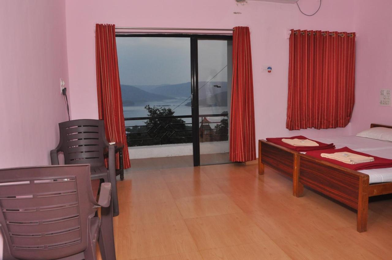 Koyna Lake Resort Koynanagar Exterior foto
